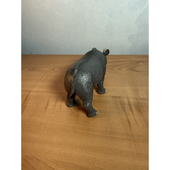 Terra by Battat Rhino Hard Plastic PVC Figurine 5.5" - Picture 5 of 7